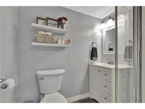 1 Philip Street, St. George, ON - Indoor Photo Showing Bathroom