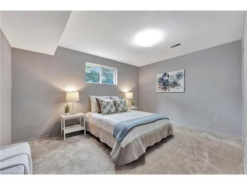 31 Farringford Drive, Brantford, ON - Indoor Photo Showing Bedroom