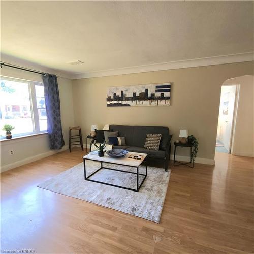 36 Dudhope Street, Cambridge, ON - Indoor Photo Showing Living Room