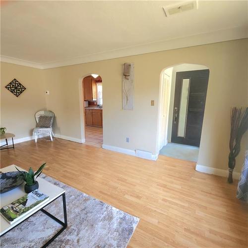 36 Dudhope Street, Cambridge, ON - Indoor Photo Showing Living Room