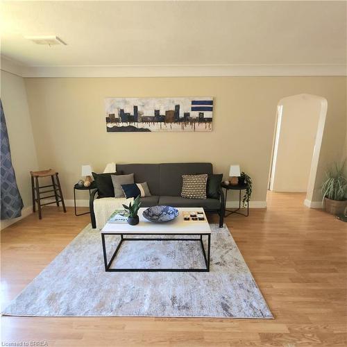 36 Dudhope Street, Cambridge, ON - Indoor Photo Showing Living Room