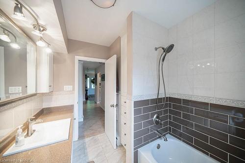 20 Allwood Street, Brantford, ON - Indoor Photo Showing Bathroom