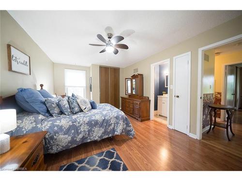 60 Fieldgate Drive, Brantford, ON - Indoor Photo Showing Bedroom