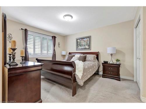 10 Stratford Terrace, Brantford, ON - Indoor Photo Showing Bedroom