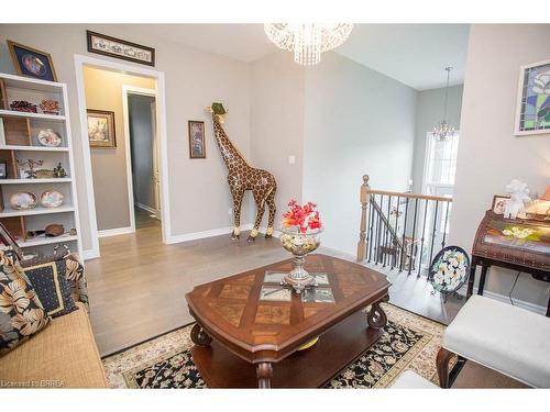 389 Erie Avenue, Brantford, ON - Indoor Photo Showing Living Room