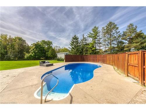 465 Old Onondaga Road E, Brantford, ON - Outdoor With In Ground Pool With Backyard