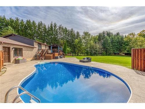 465 Old Onondaga Road E, Brantford, ON - Outdoor With In Ground Pool With Backyard