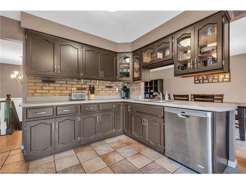 465 Old Onondaga Road E, Brantford, ON - Indoor Photo Showing Kitchen