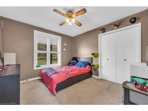 465 Old Onondaga Road E, Brantford, ON - Indoor Photo Showing Bedroom