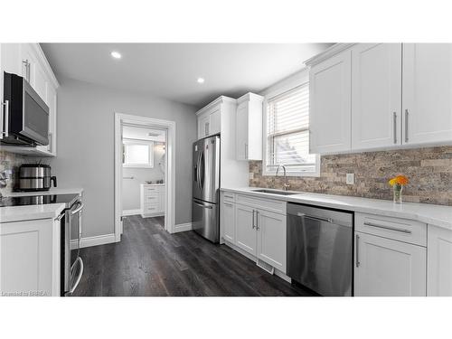 8 Webling Street, Brantford, ON - Indoor Photo Showing Kitchen With Upgraded Kitchen