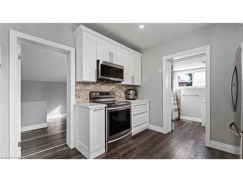 8 Webling Street, Brantford, ON - Indoor Photo Showing Kitchen