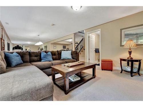 10 Golden Meadow Drive, Port Dover, ON - Indoor Photo Showing Living Room