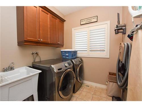 51 Queensway Drive, Brantford, ON - Indoor Photo Showing Laundry Room