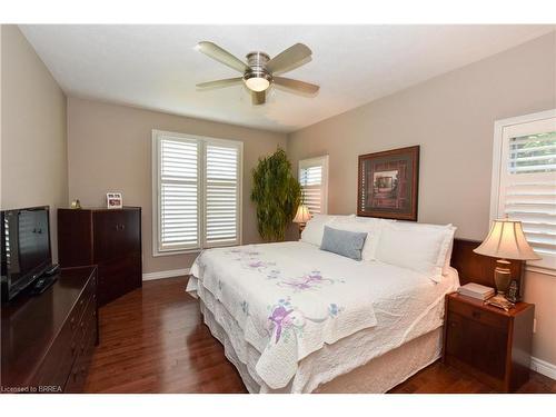 51 Queensway Drive, Brantford, ON - Indoor Photo Showing Bedroom