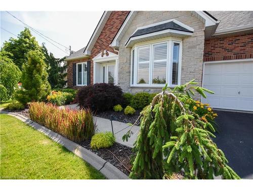 51 Queensway Drive, Brantford, ON - Outdoor