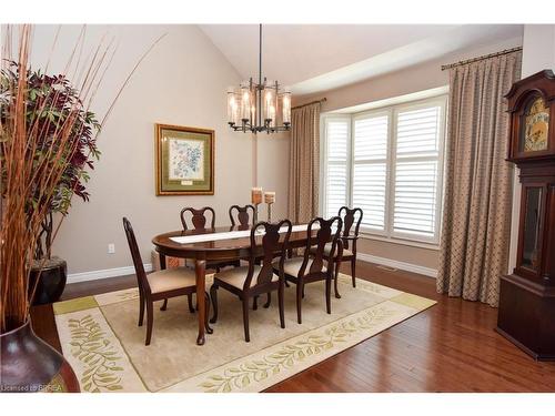 51 Queensway Drive, Brantford, ON - Indoor Photo Showing Dining Room