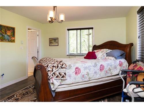 93 Simcoe Street, Scotland, ON - Indoor Photo Showing Bedroom