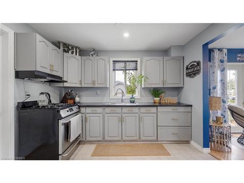 49 Wilcox Drive, Peacock Point, ON - Indoor Photo Showing Kitchen