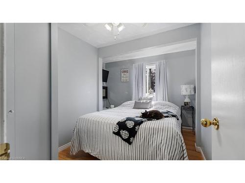 49 Wilcox Drive, Peacock Point, ON - Indoor Photo Showing Bedroom