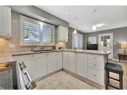 3 Brier Place, Brantford, ON - Indoor Photo Showing Kitchen With Double Sink