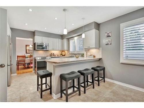 3 Brier Place, Brantford, ON - Indoor Photo Showing Kitchen With Upgraded Kitchen