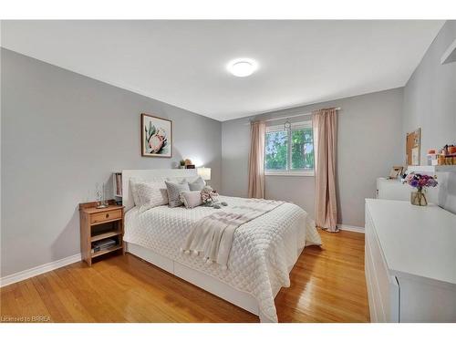 3 Brier Place, Brantford, ON - Indoor Photo Showing Bedroom