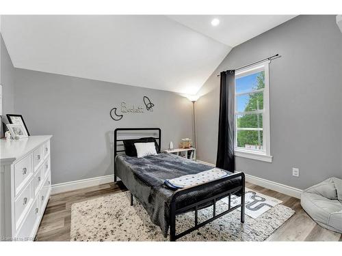 119 Frances Street, Ingersoll, ON - Indoor Photo Showing Bedroom