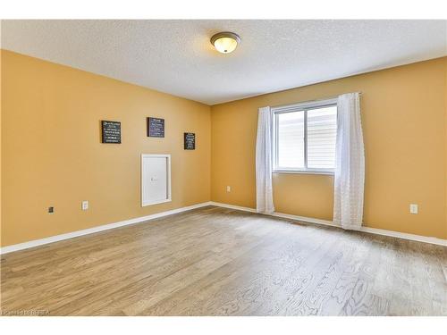 95 Blackburn Drive, Brantford, ON - Indoor Photo Showing Other Room