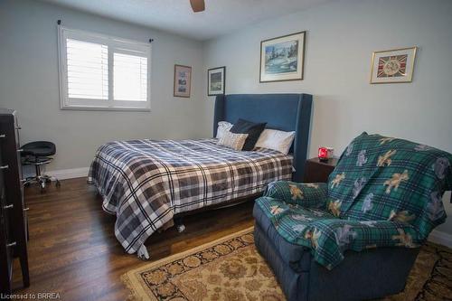 52 Beckett Drive, Brantford, ON - Indoor Photo Showing Bedroom