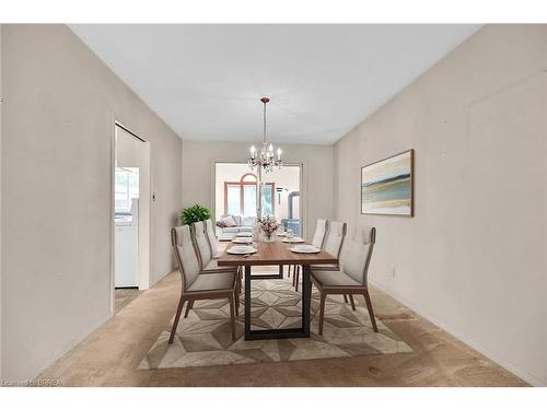 17 Baxter Street, Brantford, ON - Indoor Photo Showing Dining Room