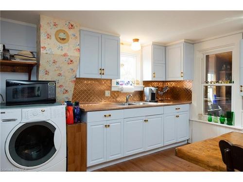 1138 Lynn Valley Road, Port Dover, ON - Indoor Photo Showing Laundry Room