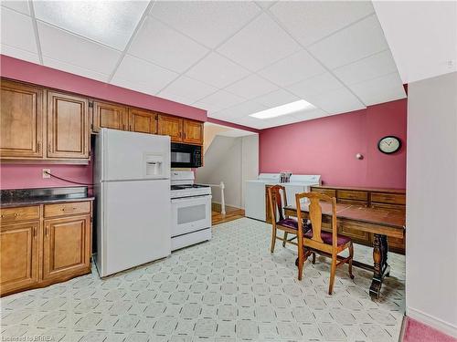 19 Church Street, Paris, ON - Indoor Photo Showing Kitchen