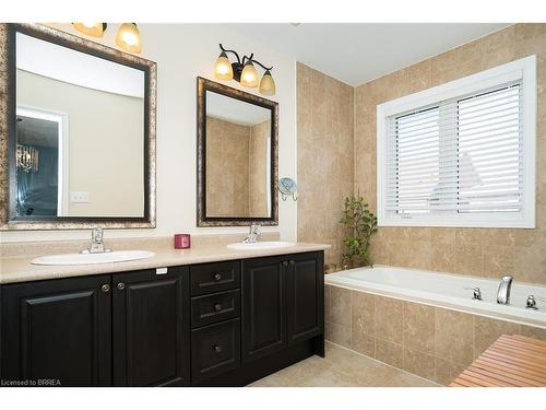 19 Humphrey Street, Waterdown, ON - Indoor Photo Showing Bathroom