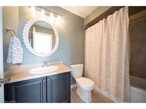 19 Humphrey Street, Waterdown, ON - Indoor Photo Showing Bathroom