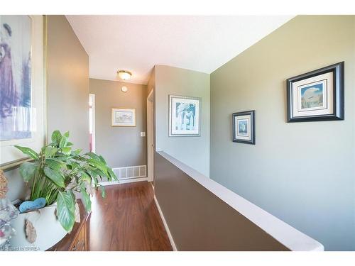 25 West Avenue, Stoney Creek, ON - Indoor Photo Showing Other Room