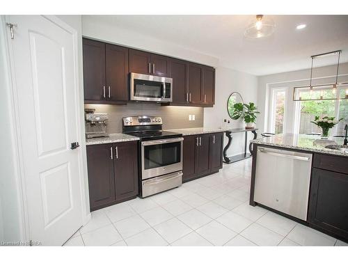 37 Nightingale Drive, Brantford, ON - Indoor Photo Showing Kitchen