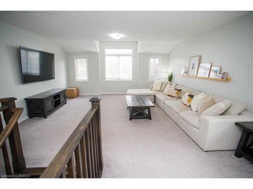 37 Nightingale Drive, Brantford, ON - Indoor Photo Showing Living Room