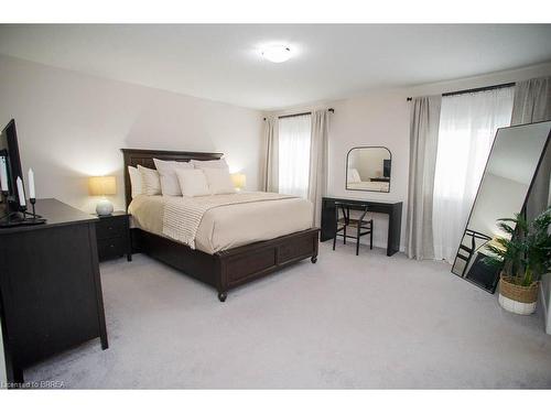 37 Nightingale Drive, Brantford, ON - Indoor Photo Showing Bedroom