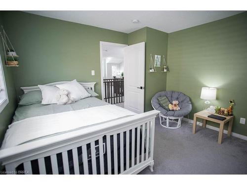 37 Nightingale Drive, Brantford, ON - Indoor Photo Showing Bedroom