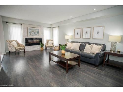 37 Nightingale Drive, Brantford, ON - Indoor Photo Showing Living Room