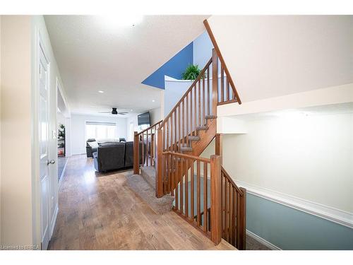 8 Oakes Court, Guelph, ON - Indoor Photo Showing Other Room