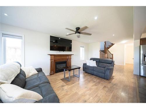 8 Oakes Court, Guelph, ON - Indoor Photo Showing Living Room With Fireplace