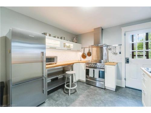 42 Mountain Avenue, Hamilton, ON - Indoor Photo Showing Kitchen With Upgraded Kitchen