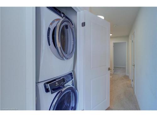 18-720 Grey Street, Brantford, ON - Indoor Photo Showing Laundry Room