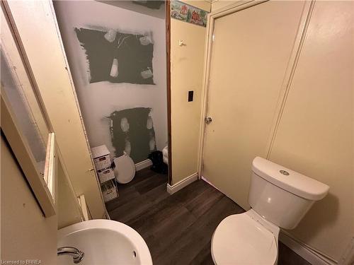 229 West 33Rd Street, Hamilton, ON - Indoor Photo Showing Bathroom