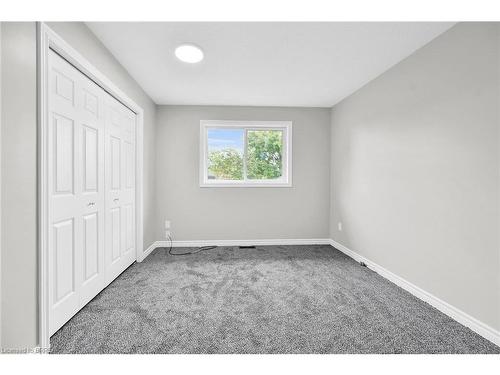 12 Hill Avenue, Brantford, ON - Indoor Photo Showing Other Room