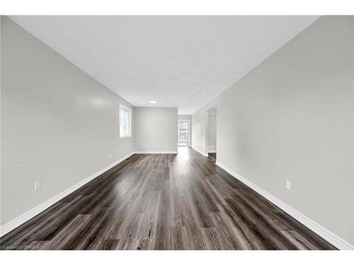 12 Hill Avenue, Brantford, ON - Indoor Photo Showing Other Room