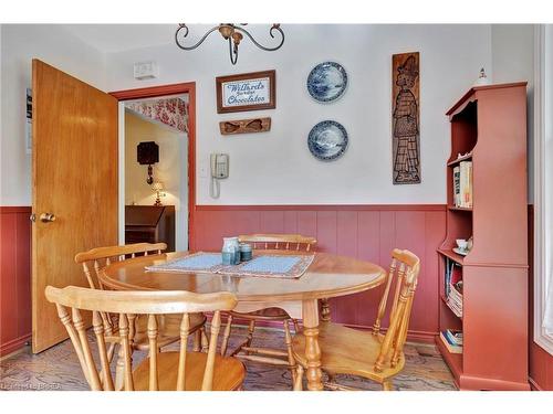 84 Creighton Road, Dundas, ON - Indoor Photo Showing Dining Room