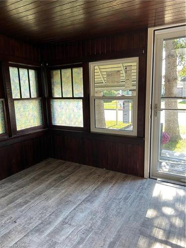 3852 Roxborough Avenue, Crystal Beach, ON - Indoor Photo Showing Other Room