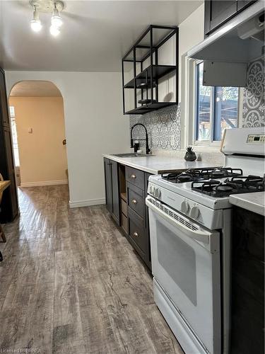 3852 Roxborough Avenue, Crystal Beach, ON - Indoor Photo Showing Kitchen With Upgraded Kitchen